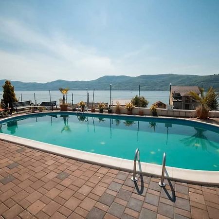 Готель Casa Marina Єшелніца Екстер'єр фото