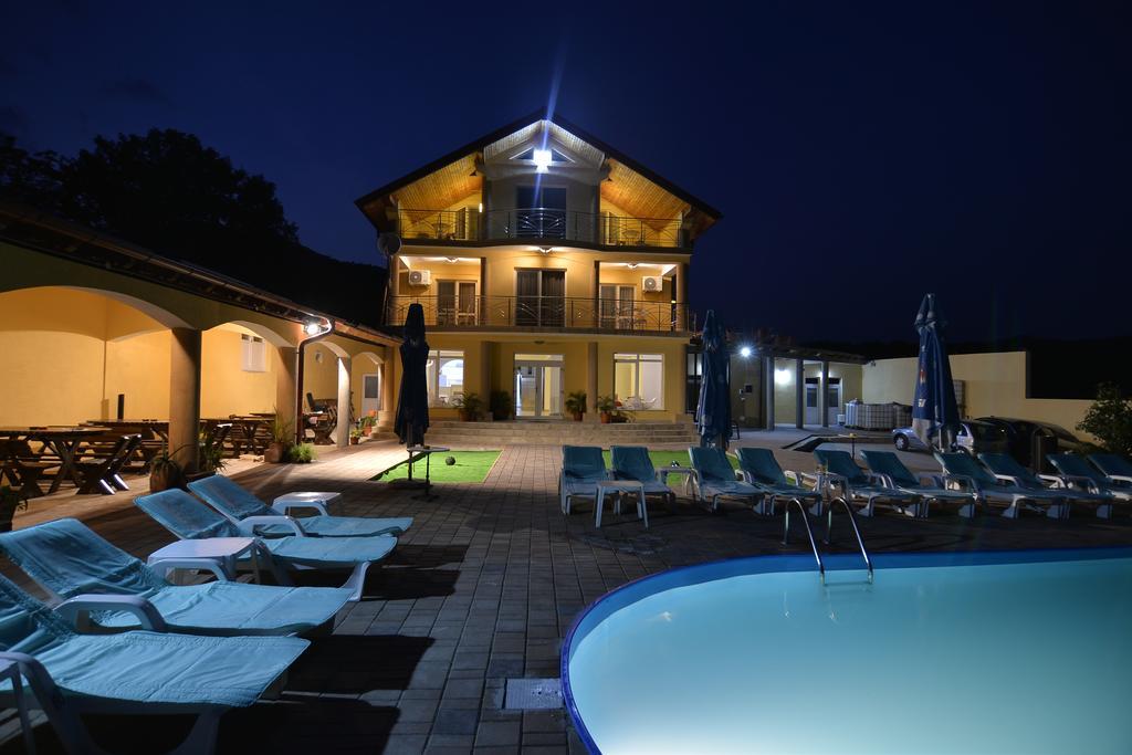 Готель Casa Marina Єшелніца Екстер'єр фото