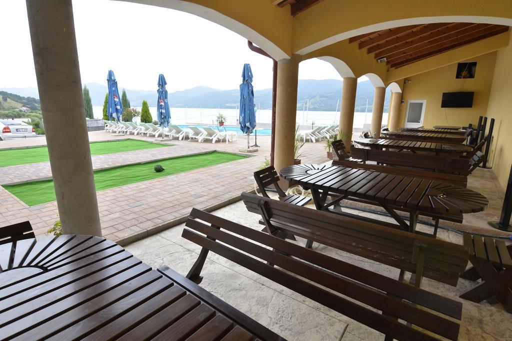 Готель Casa Marina Єшелніца Екстер'єр фото